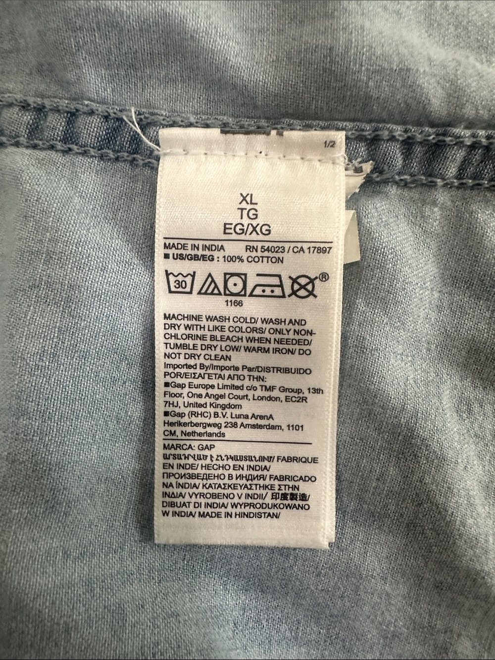 GAP Light Wash Denim perfect Shirt. Chambray - Picture 4 of 4